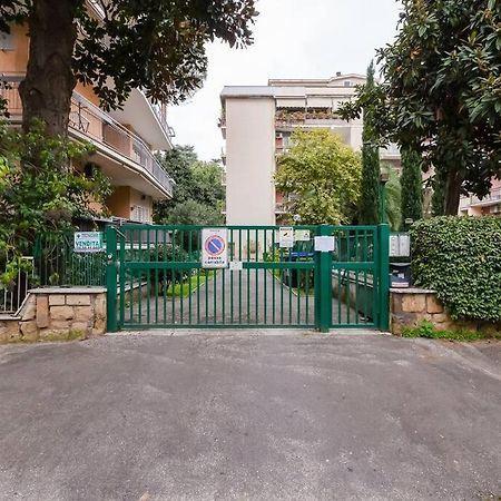 Exclusive Apartment In Eur Lake Ρώμη Εξωτερικό φωτογραφία