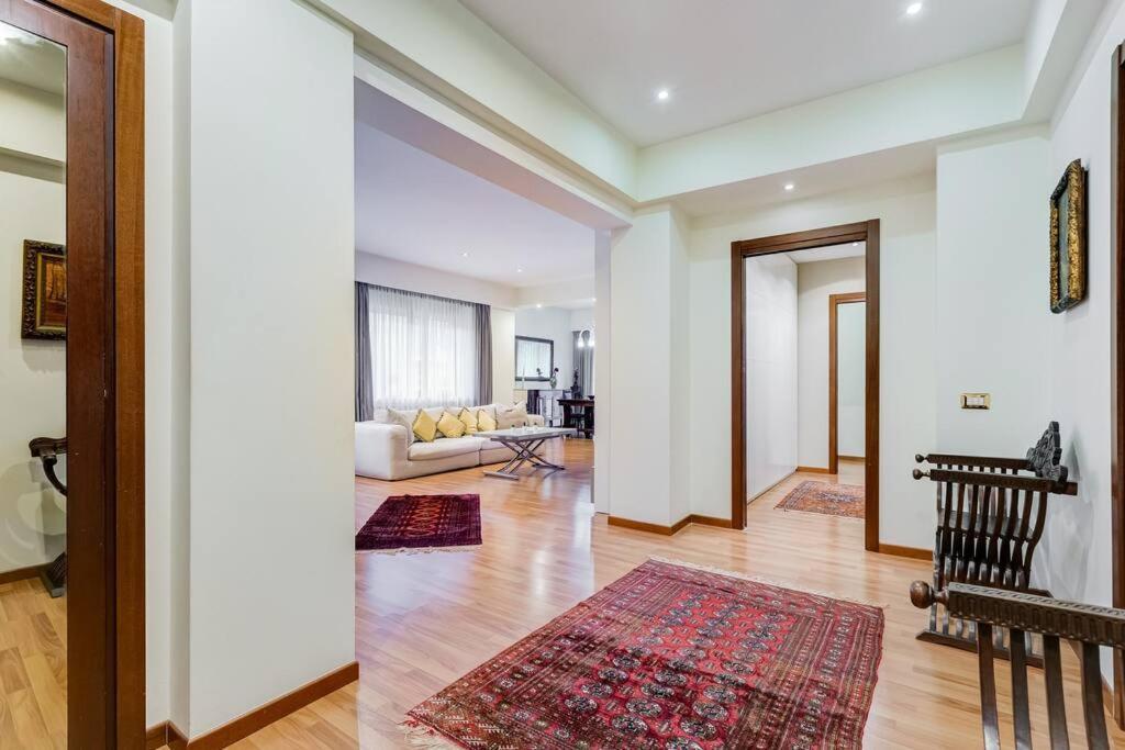 Exclusive Apartment In Eur Lake Ρώμη Εξωτερικό φωτογραφία