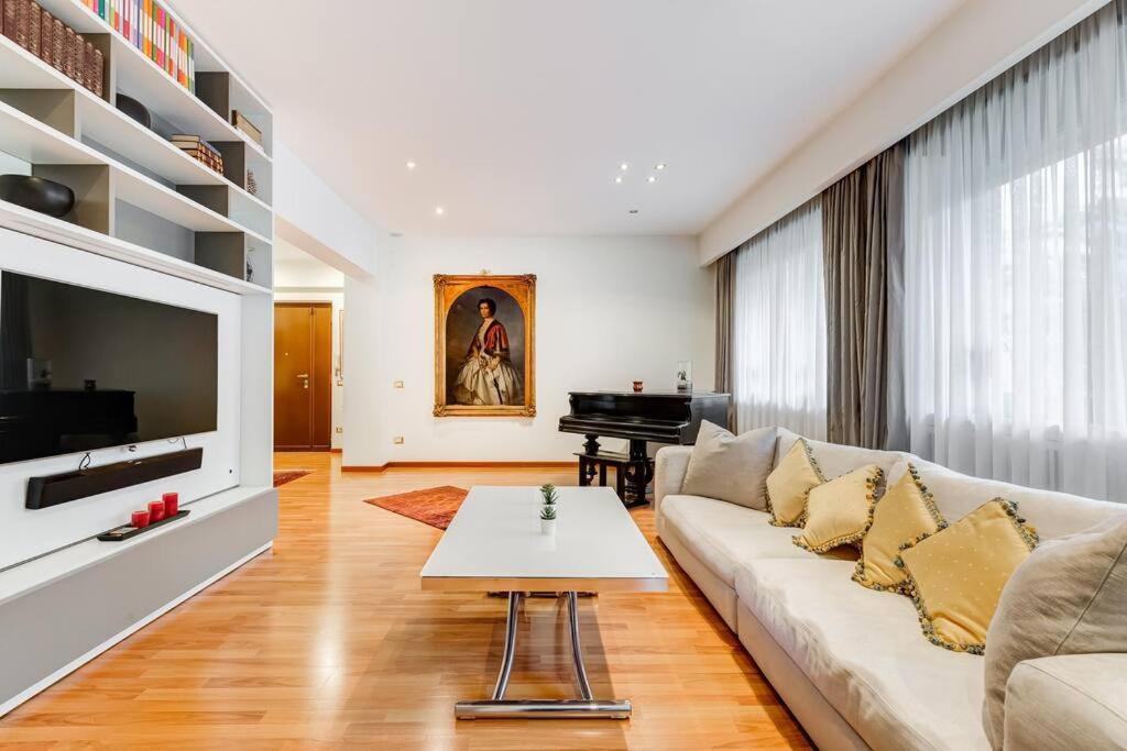 Exclusive Apartment In Eur Lake Ρώμη Εξωτερικό φωτογραφία